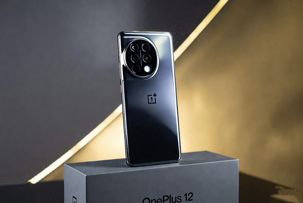 OnePlus 12